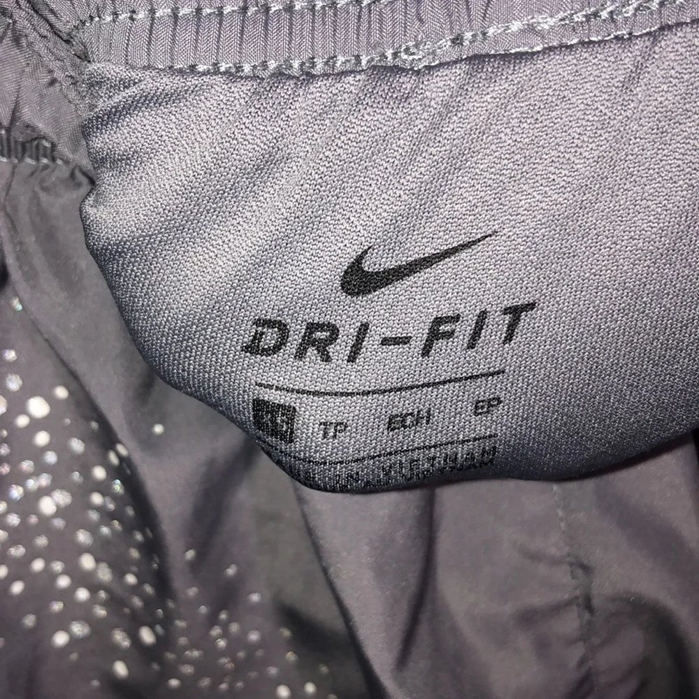 Nike dri fit shorts size XS SPARKLY or spotted shiny shorts athletic wear gym​​ - Picture 4 of 7